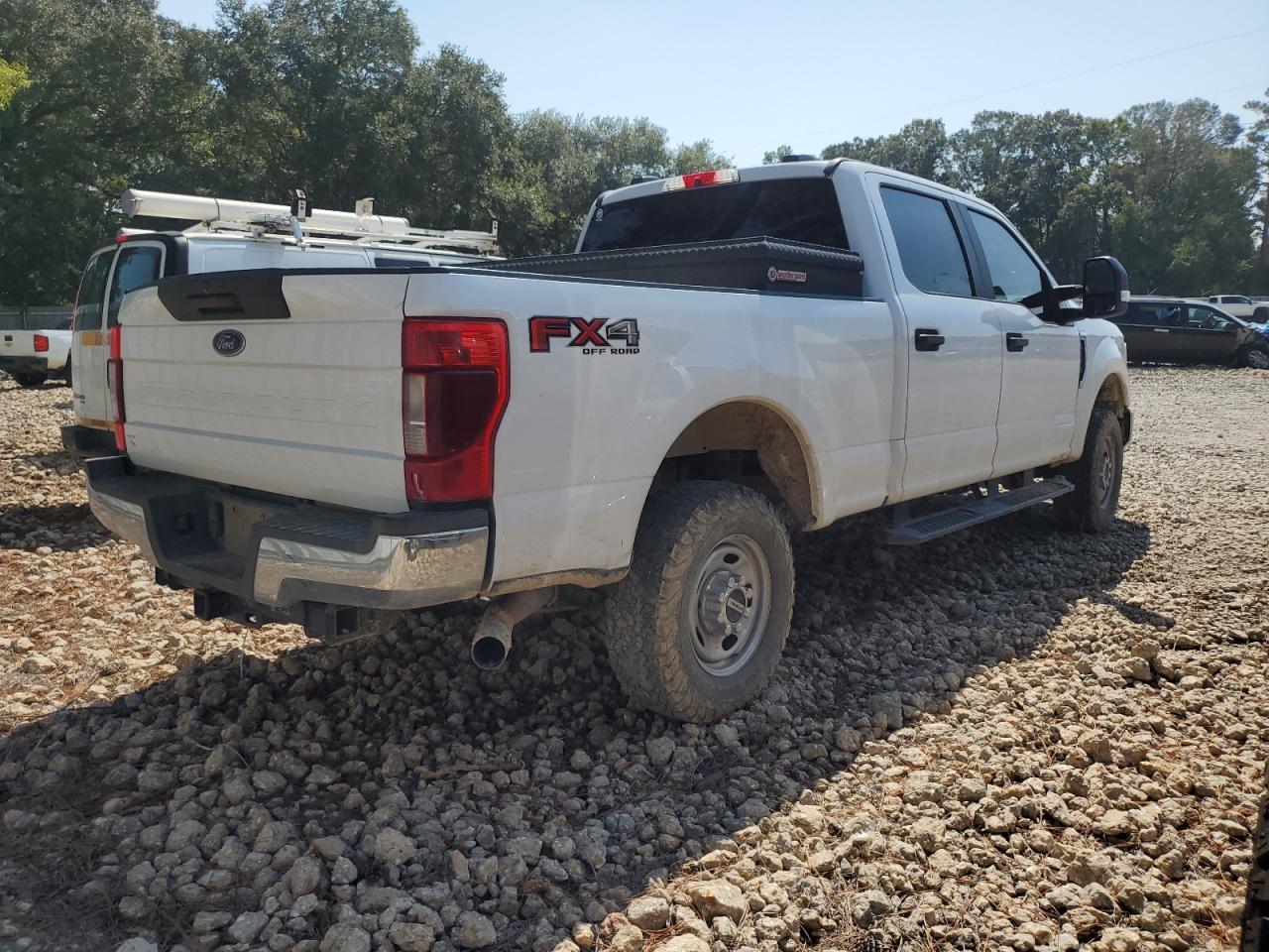 2020 Ford F250 Super Duty - Фото 3