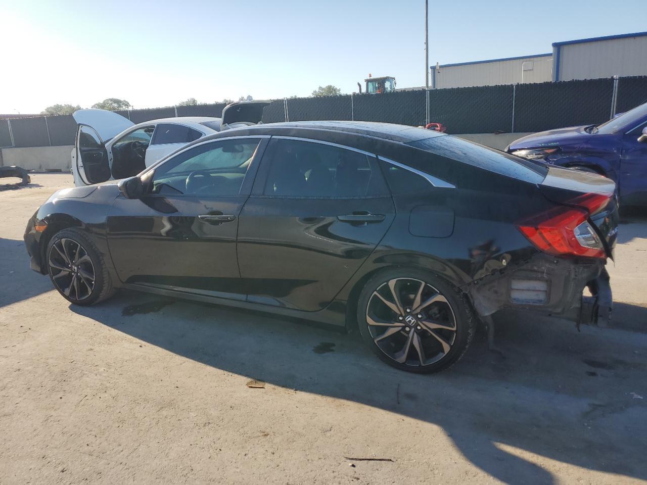 2020 Honda Civic Sport - Фото 2