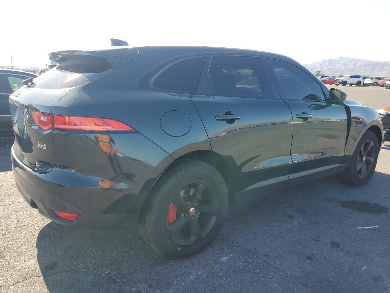 2017 Jaguar F-Pace Premium - Фото 3