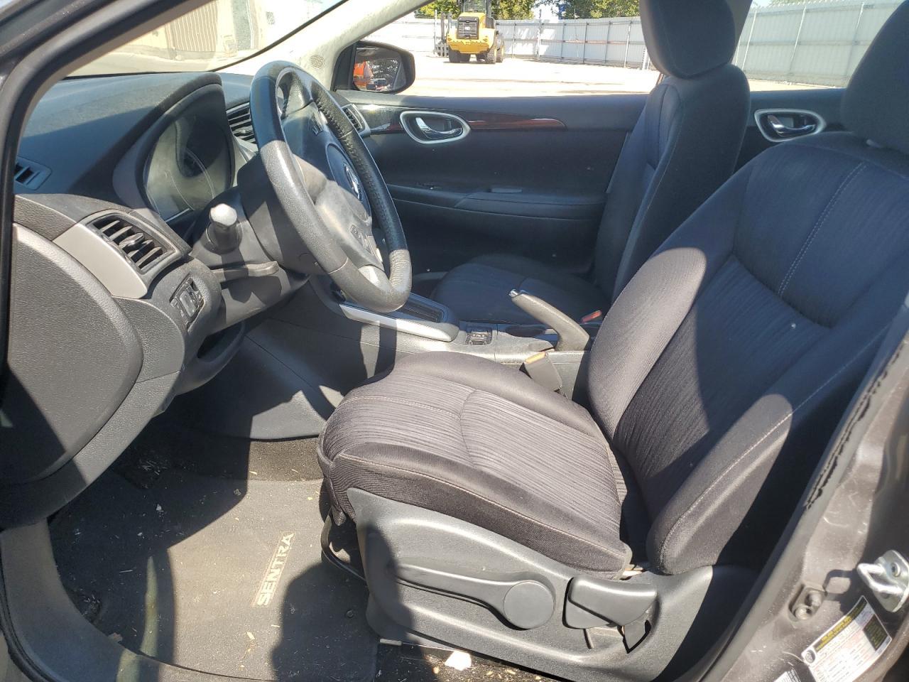 2016 Nissan Sentra S - Image 7