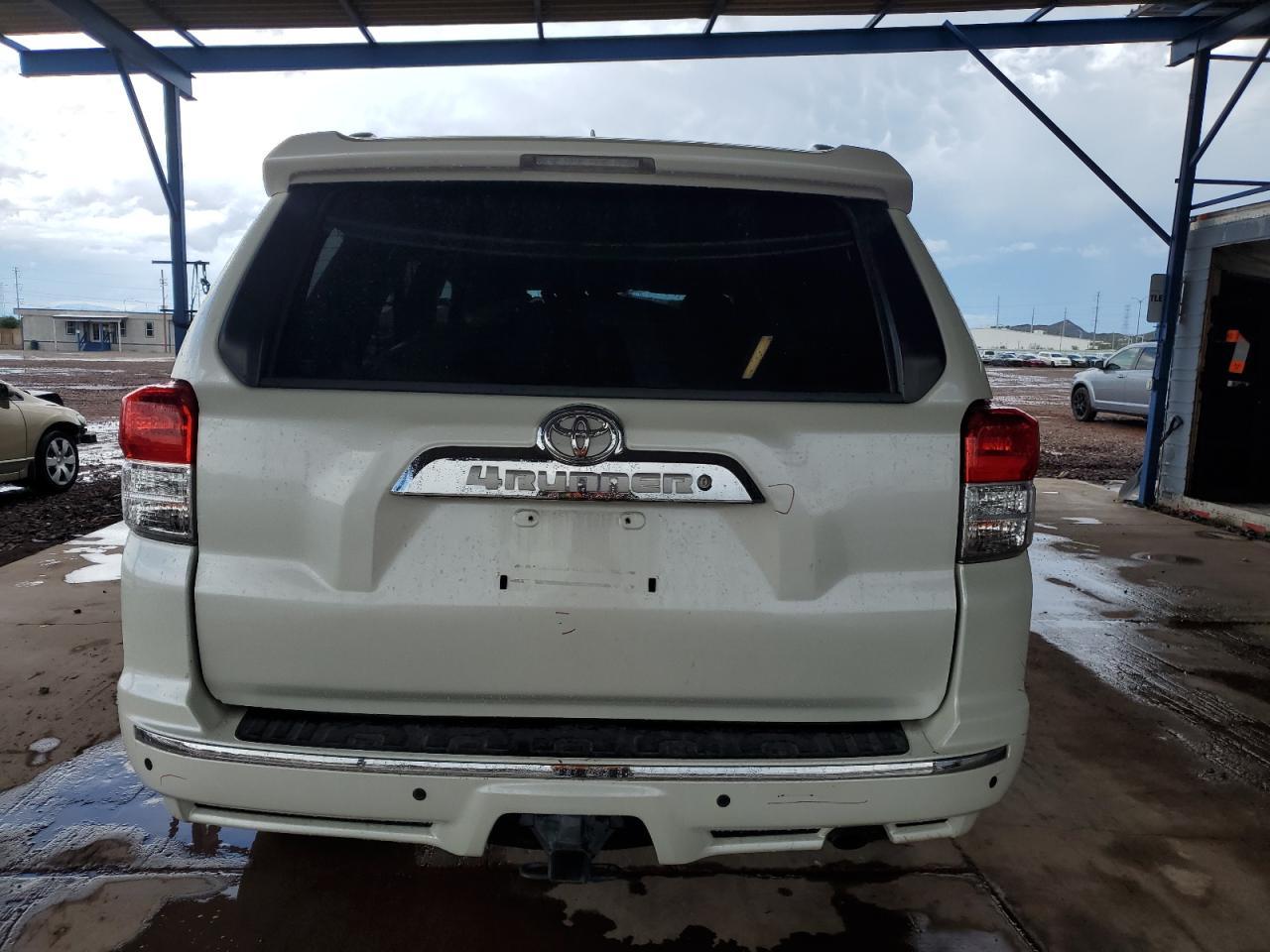 2011 Toyota 4Runner Sr5 - Image 6