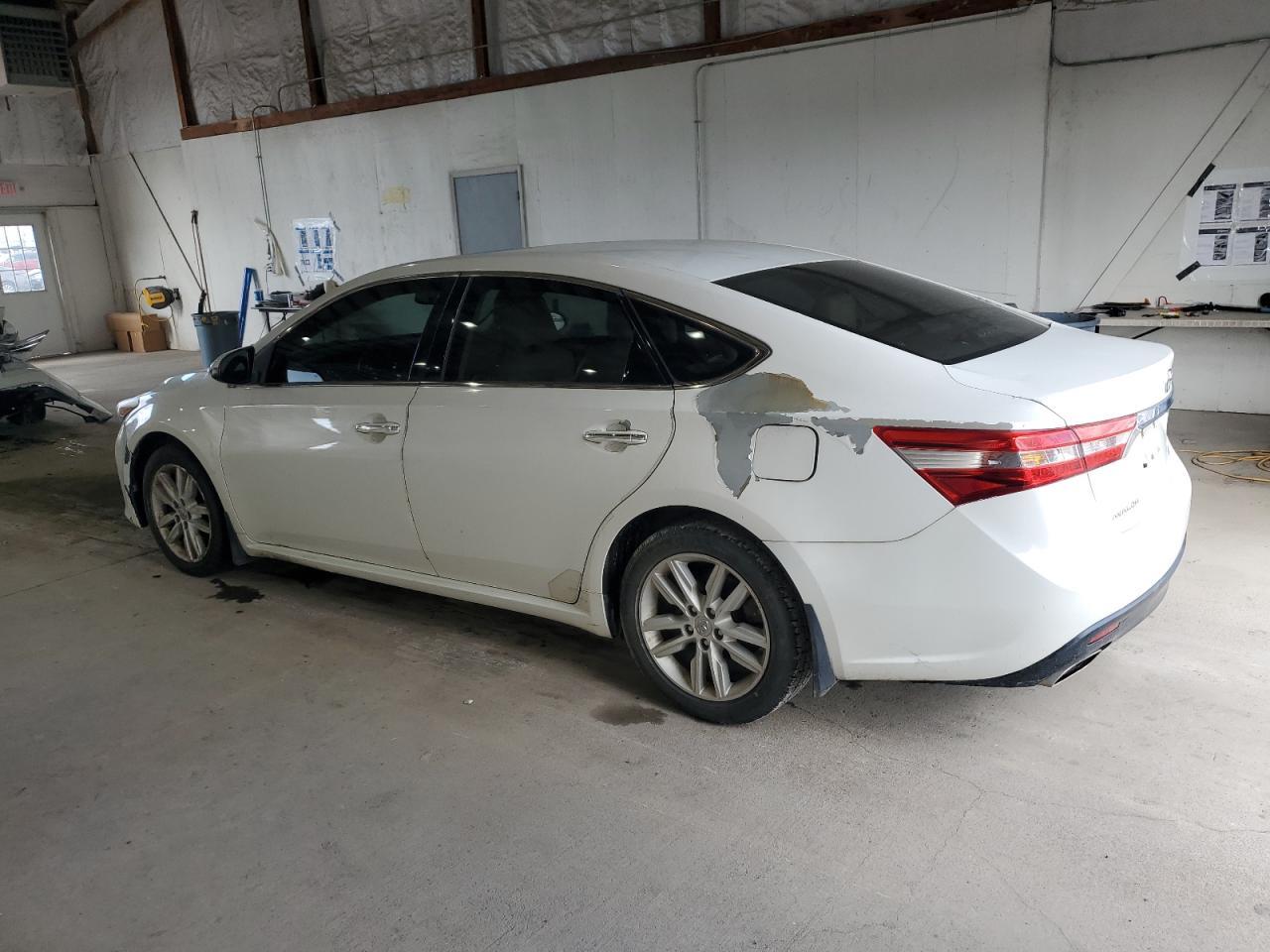 2013 Toyota Avalon Base - Фото 2
