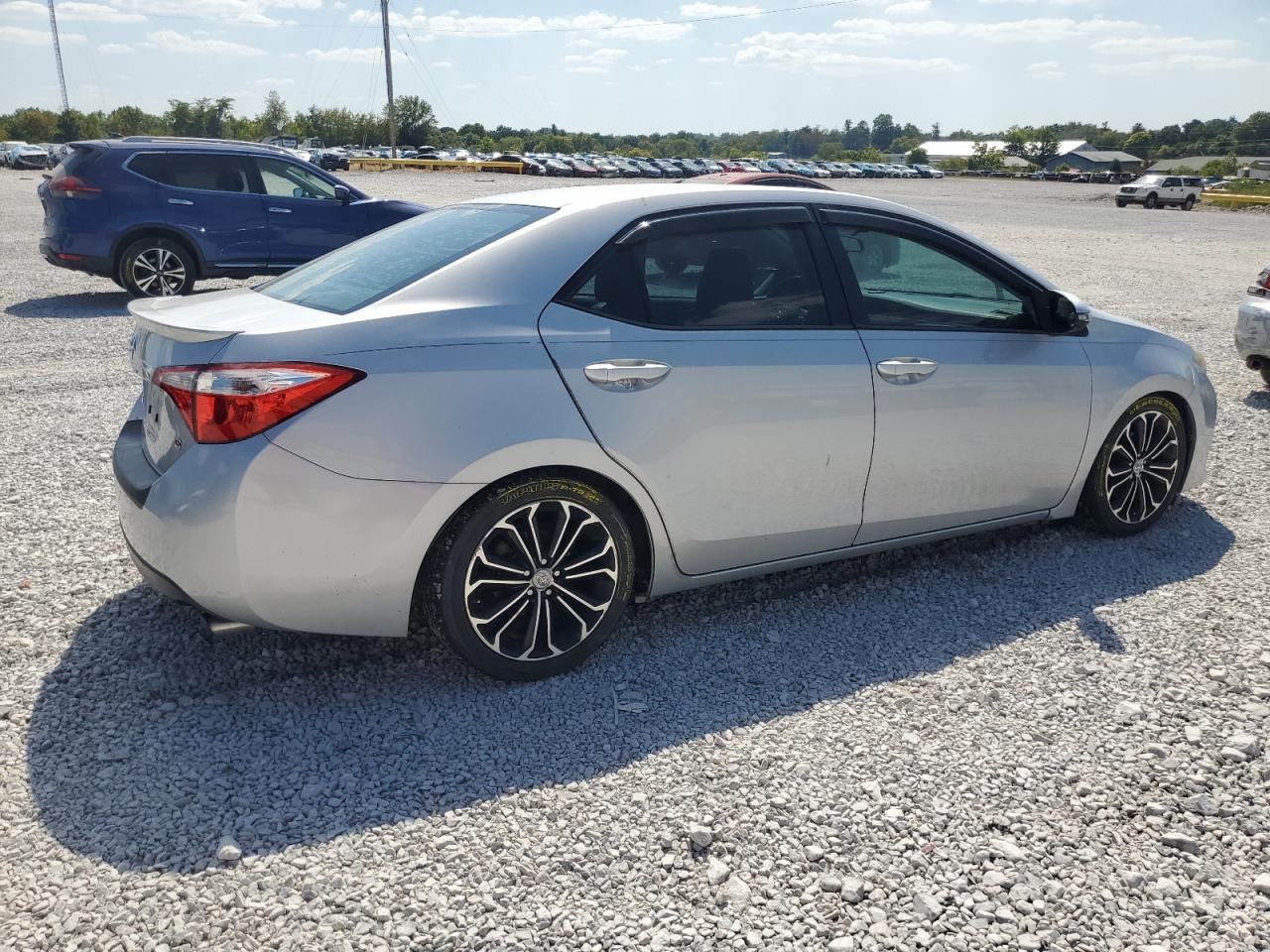 2014 Toyota Corolla L - Фото 3