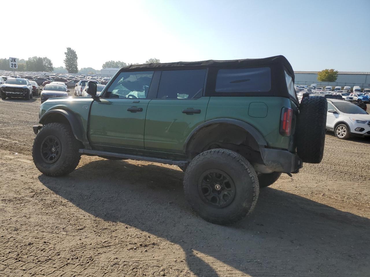 2022 Ford Bronco Base - Фото 2