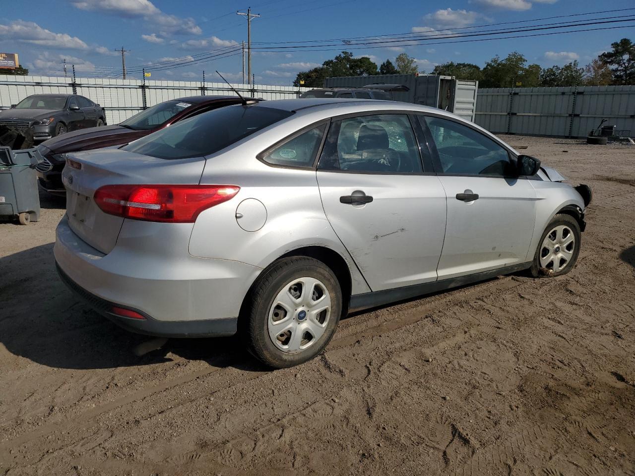 2017 Ford Focus S - Image 3