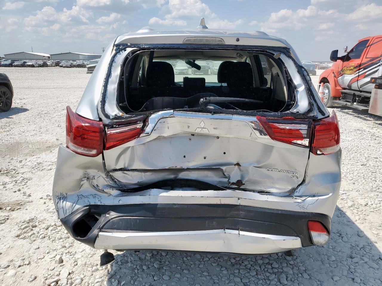 2018 Mitsubishi Outlander Se - Image 6