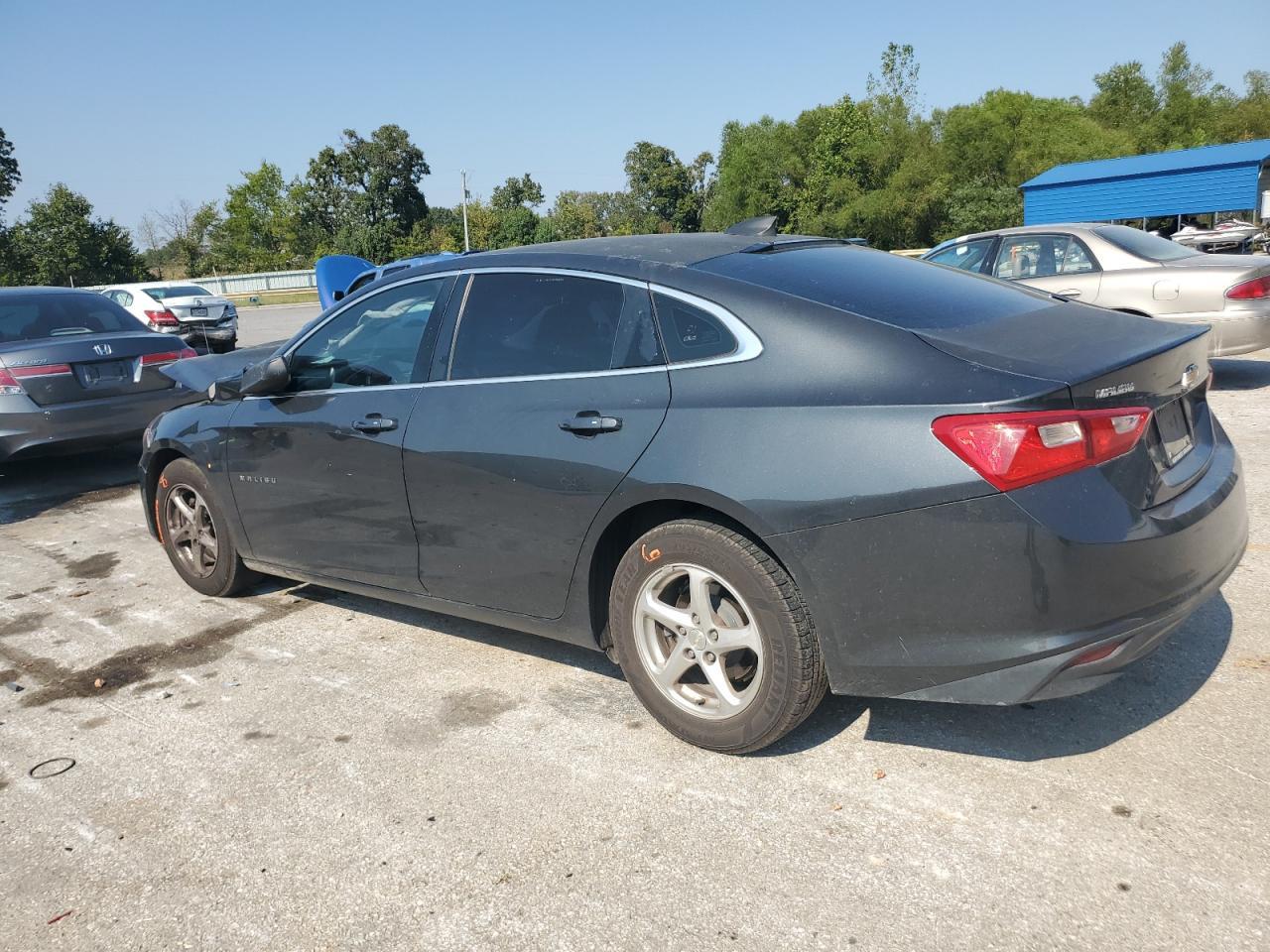 2017 Chevrolet Malibu Ls - Фото 2