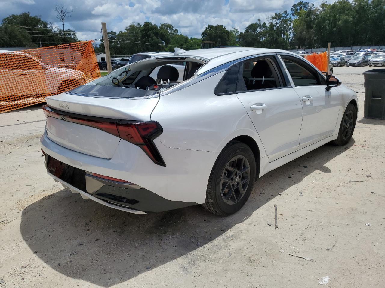 2025 Kia K5 Lxs - Image 3