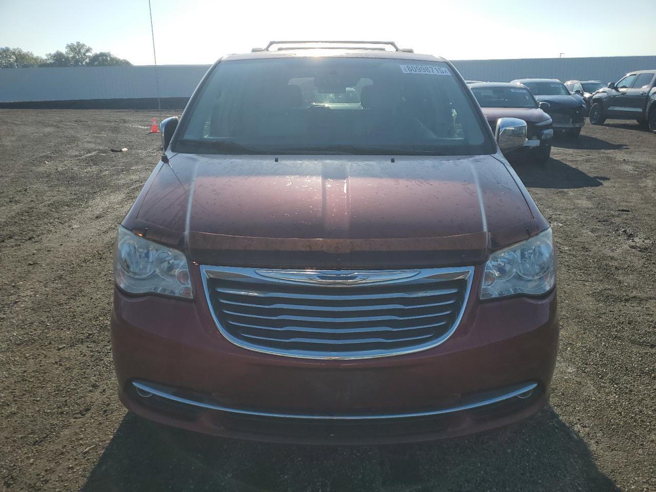 2013 Chrysler Town & Country Touring L - Фото 5