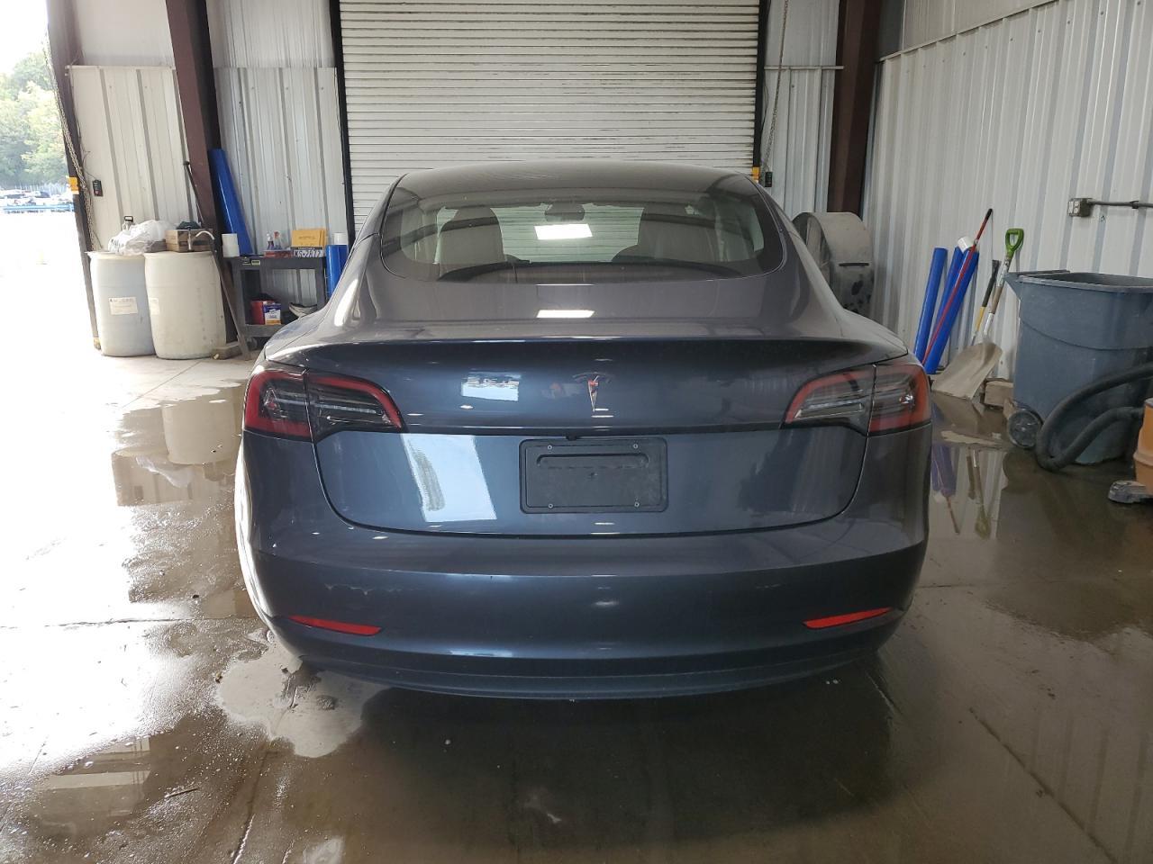 2023 Tesla Model 3 - Image 6