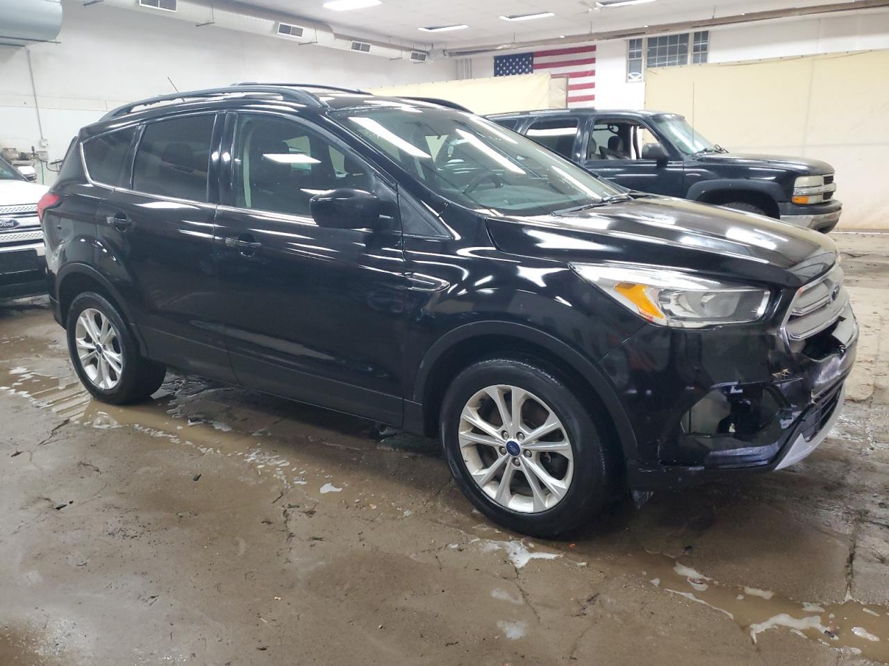 2019 Ford Escape Se - Фото 4