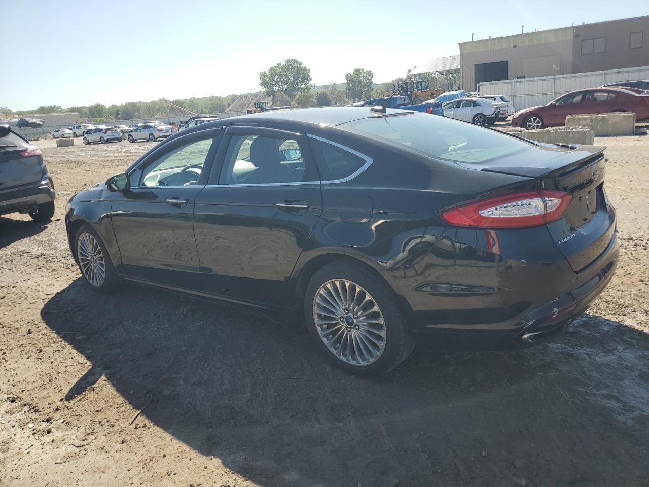 2016 Ford Fusion Titanium - Image 2