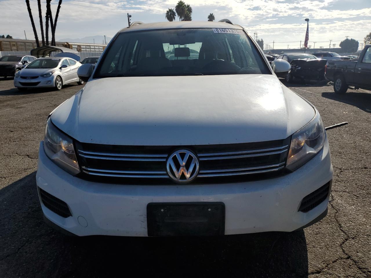 2016 Volkswagen Tiguan S - Image 5