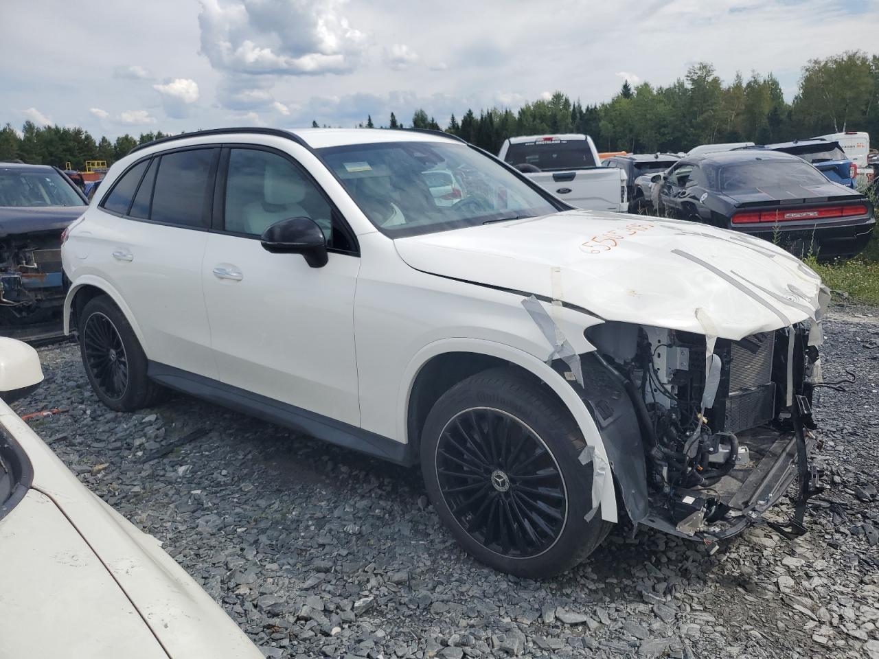 2025 Mercedes-Benz Glc 350E - Image 4
