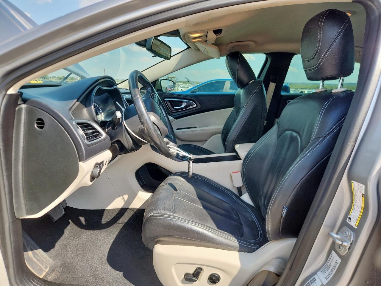 2016 Chrysler 200 Limited - Фото 7