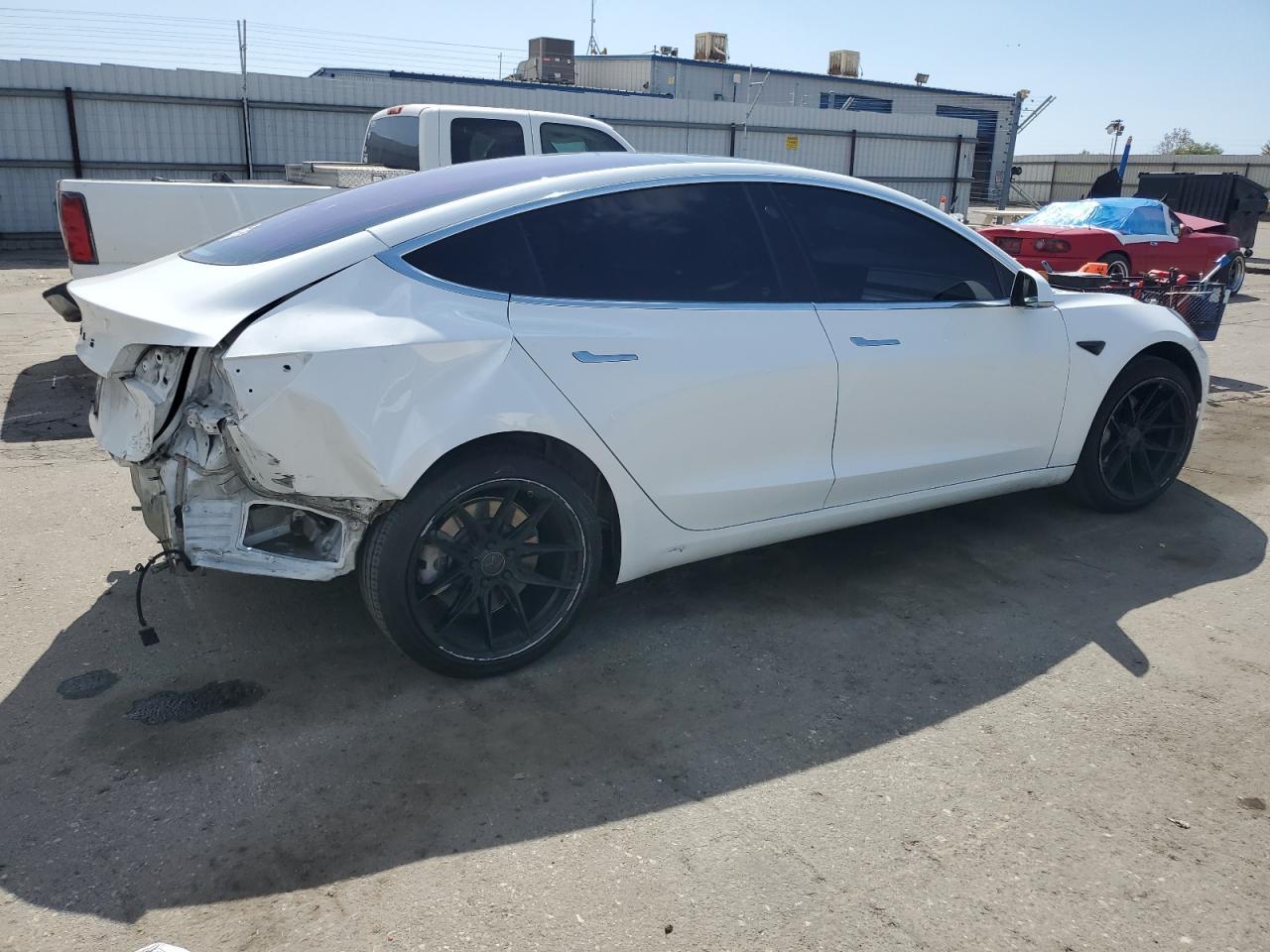 2017 Tesla Model 3 - Фото 3