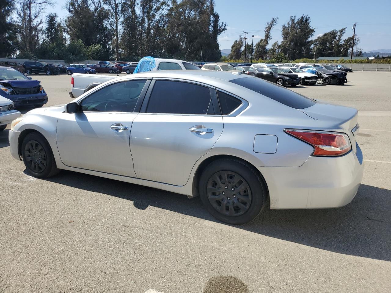 2015 Nissan Altima 2.5 - Image 2