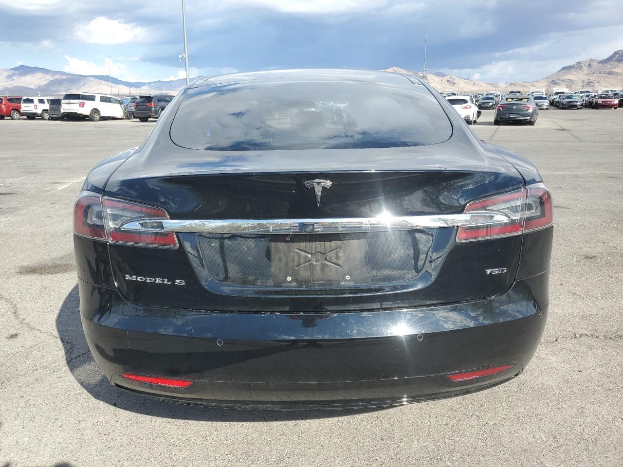 2016 Tesla Model S - Image 6