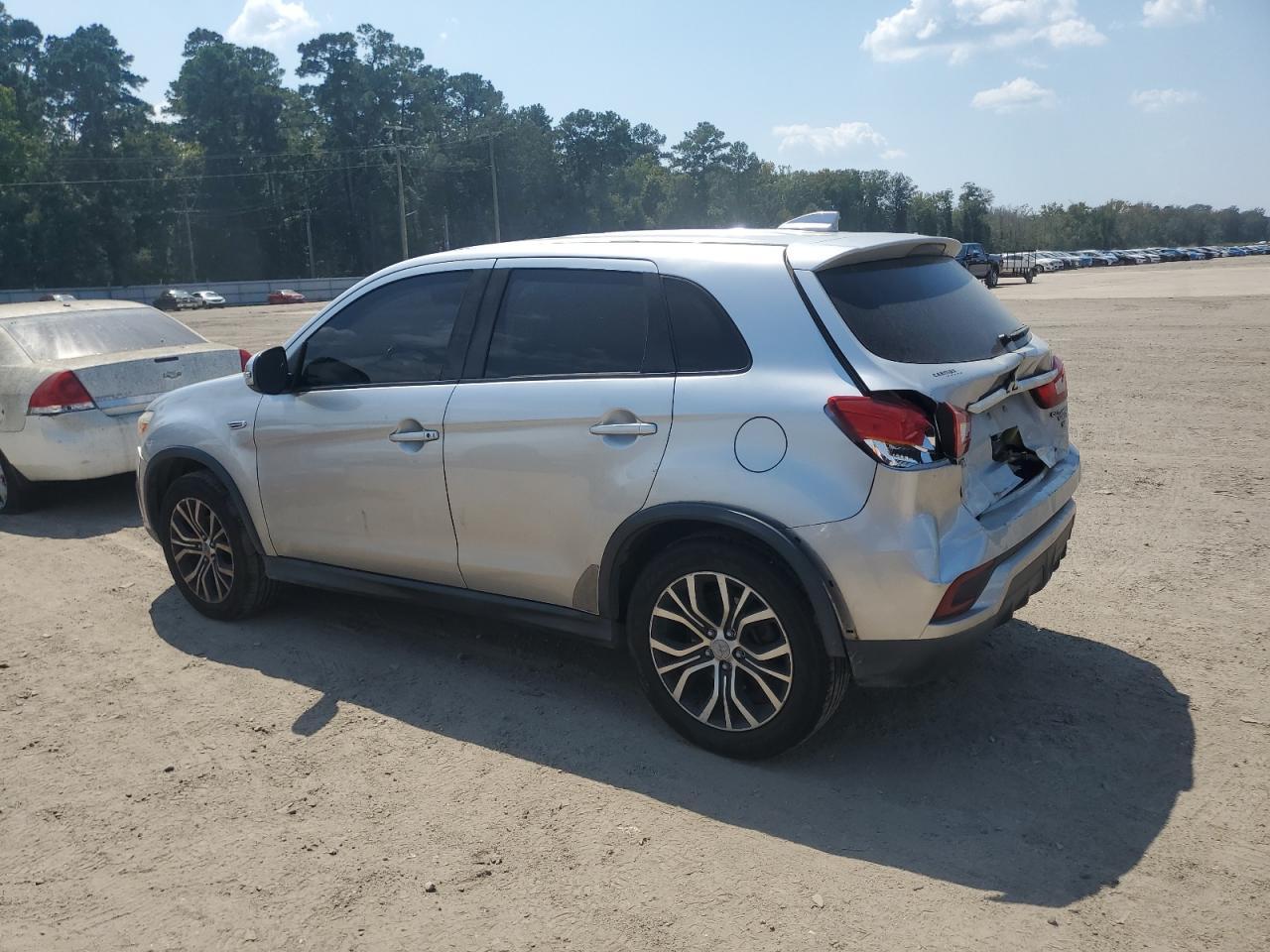 2018 Mitsubishi Outlander Sport Es - Image 2
