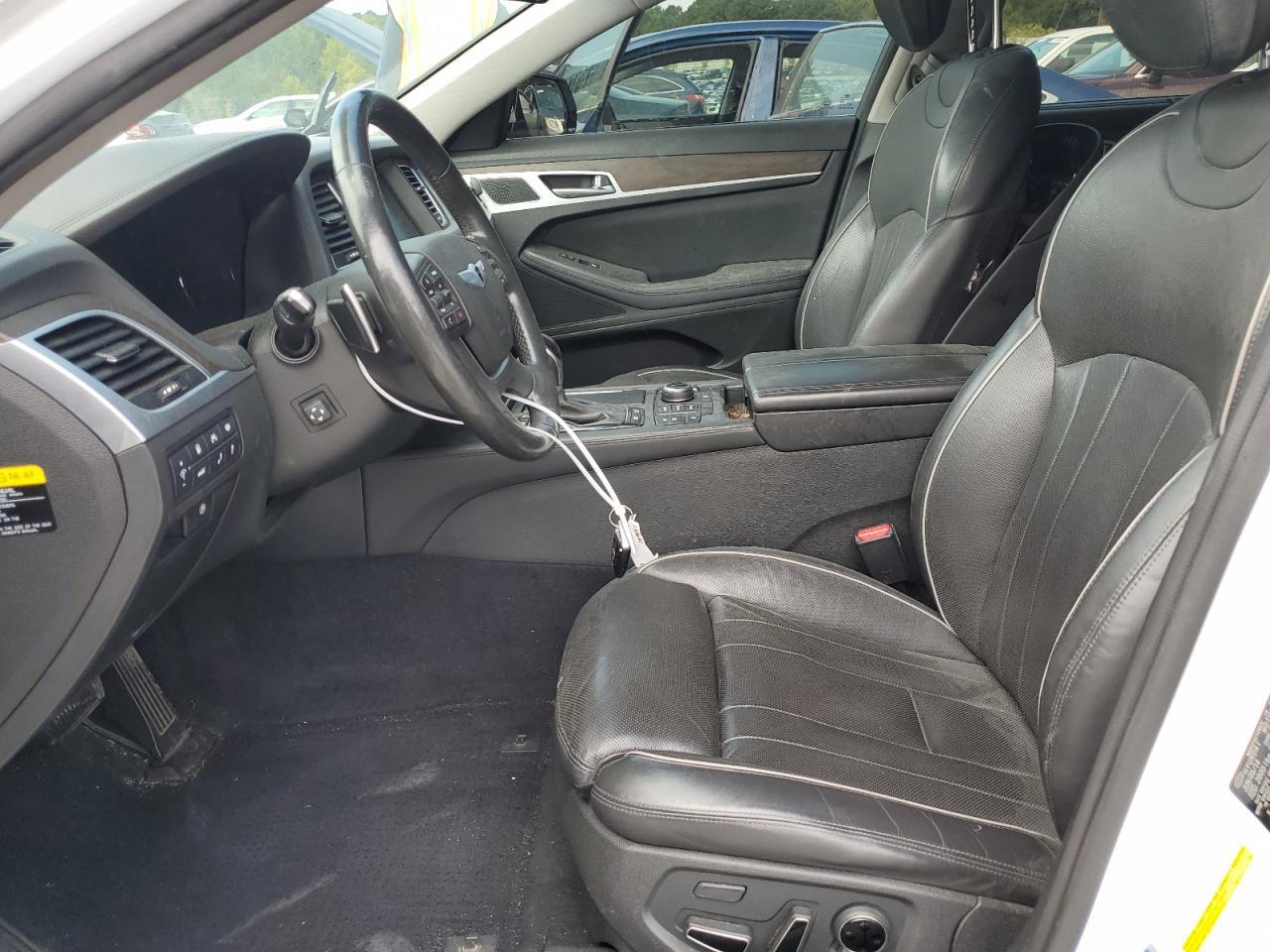 2015 Hyundai Genesis 3.8L - Фото 7
