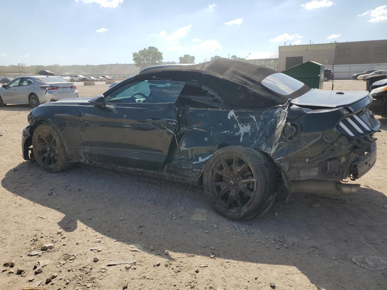 2017 Ford Mustang Gt - Фото 2