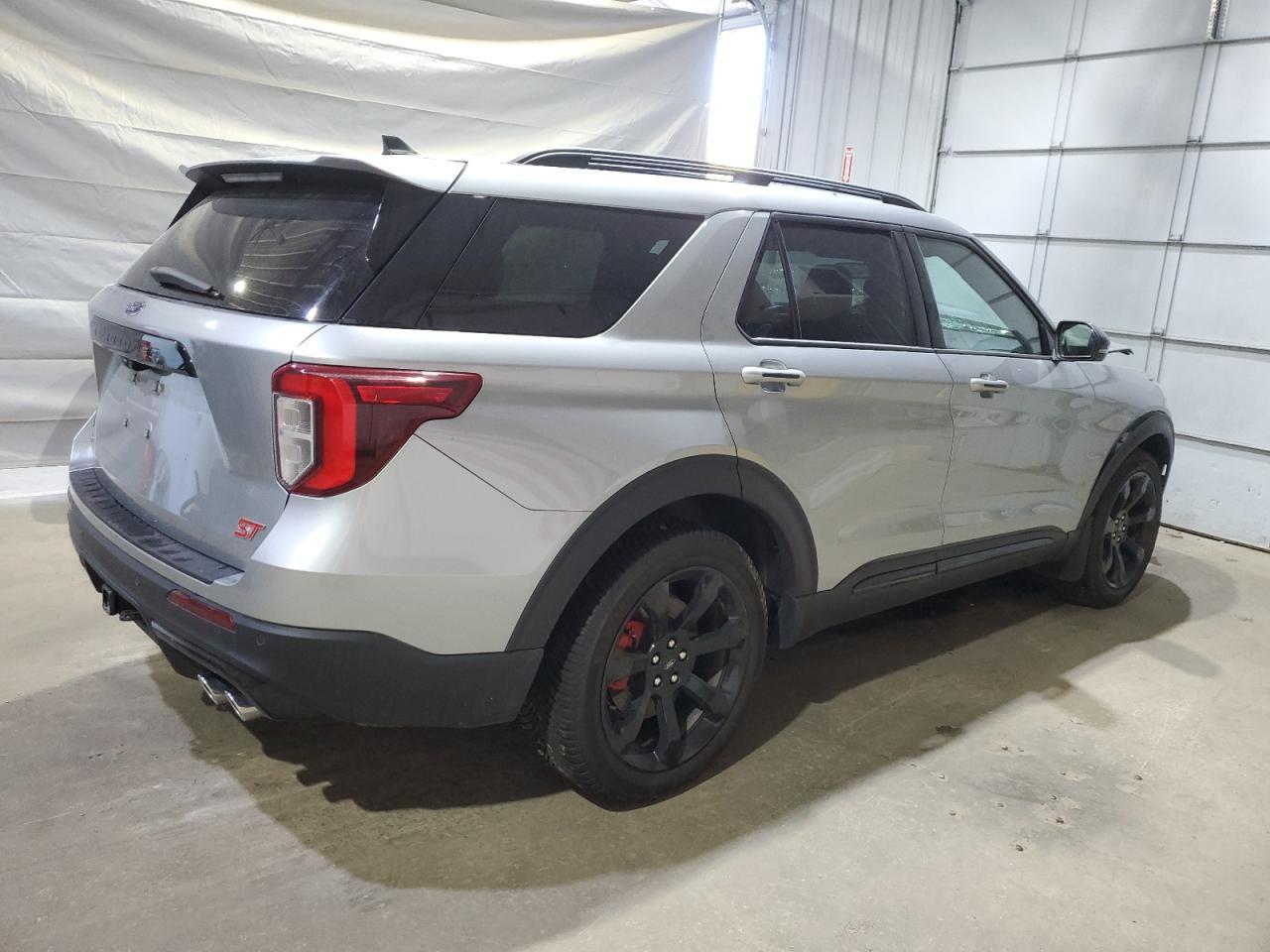 2023 Ford Explorer St - Image 3