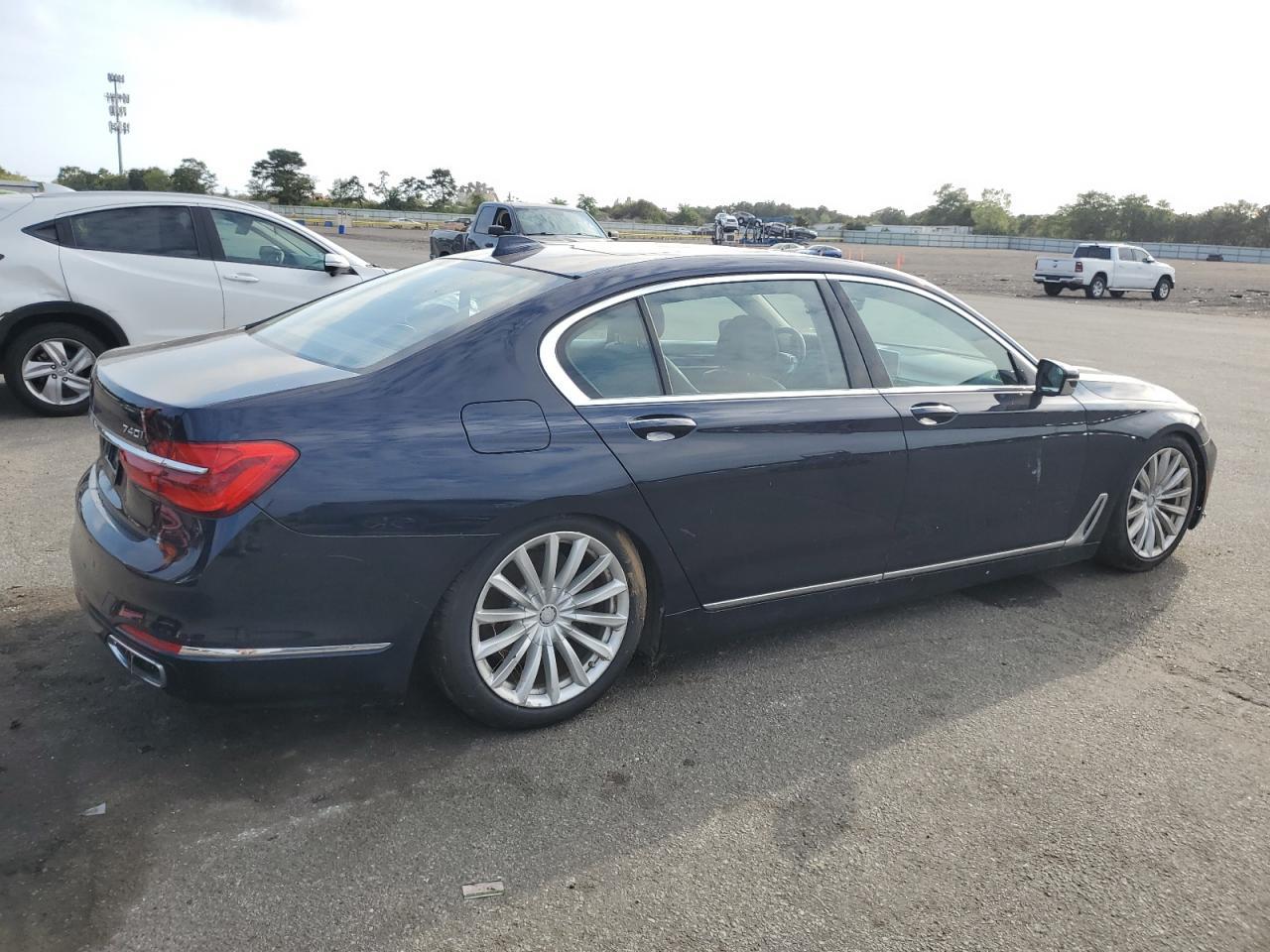 2017 BMW 740 Xi - Image 3