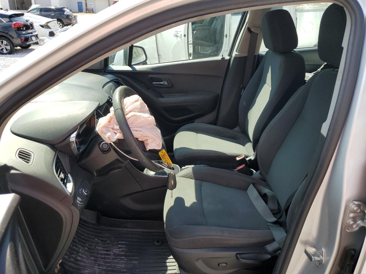 2019 Chevrolet Trax Ls - Image 7