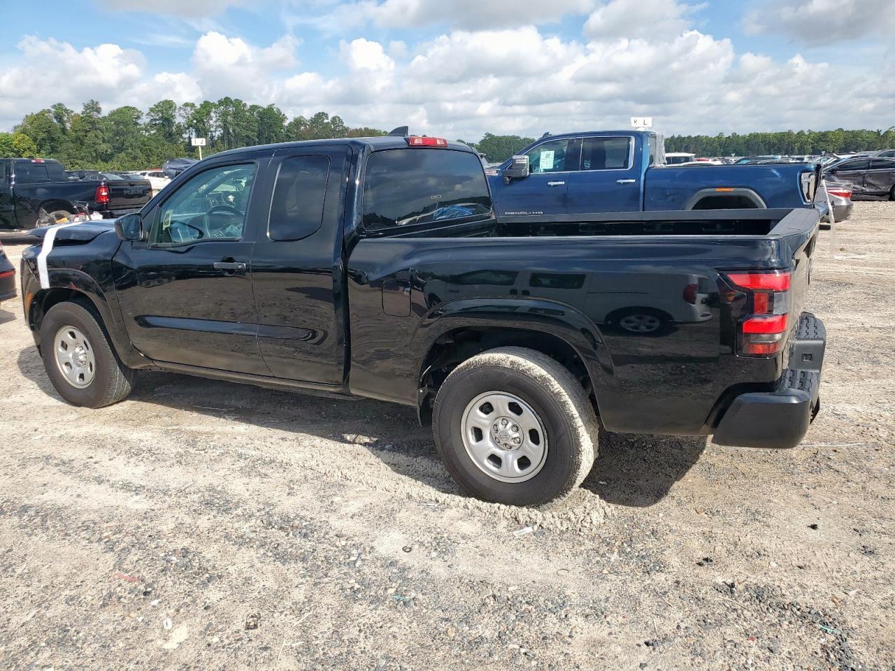 2024 Nissan Frontier S - Фото 2