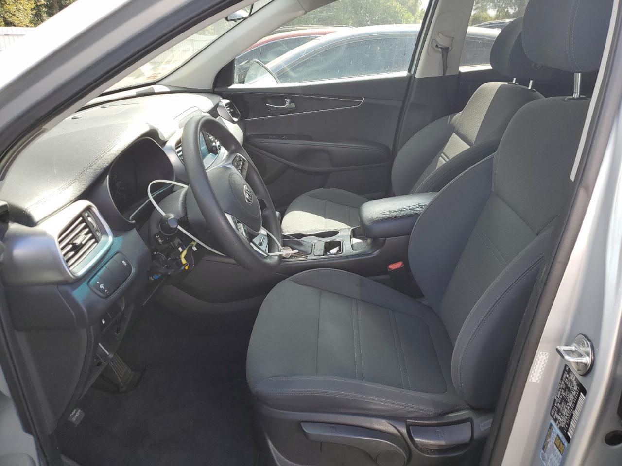 2020 Kia Sorento L - Image 7