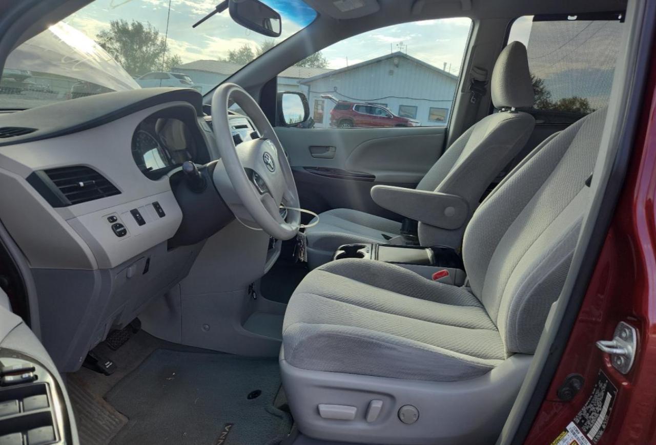 2013 Toyota Sienna Le - Фото 7