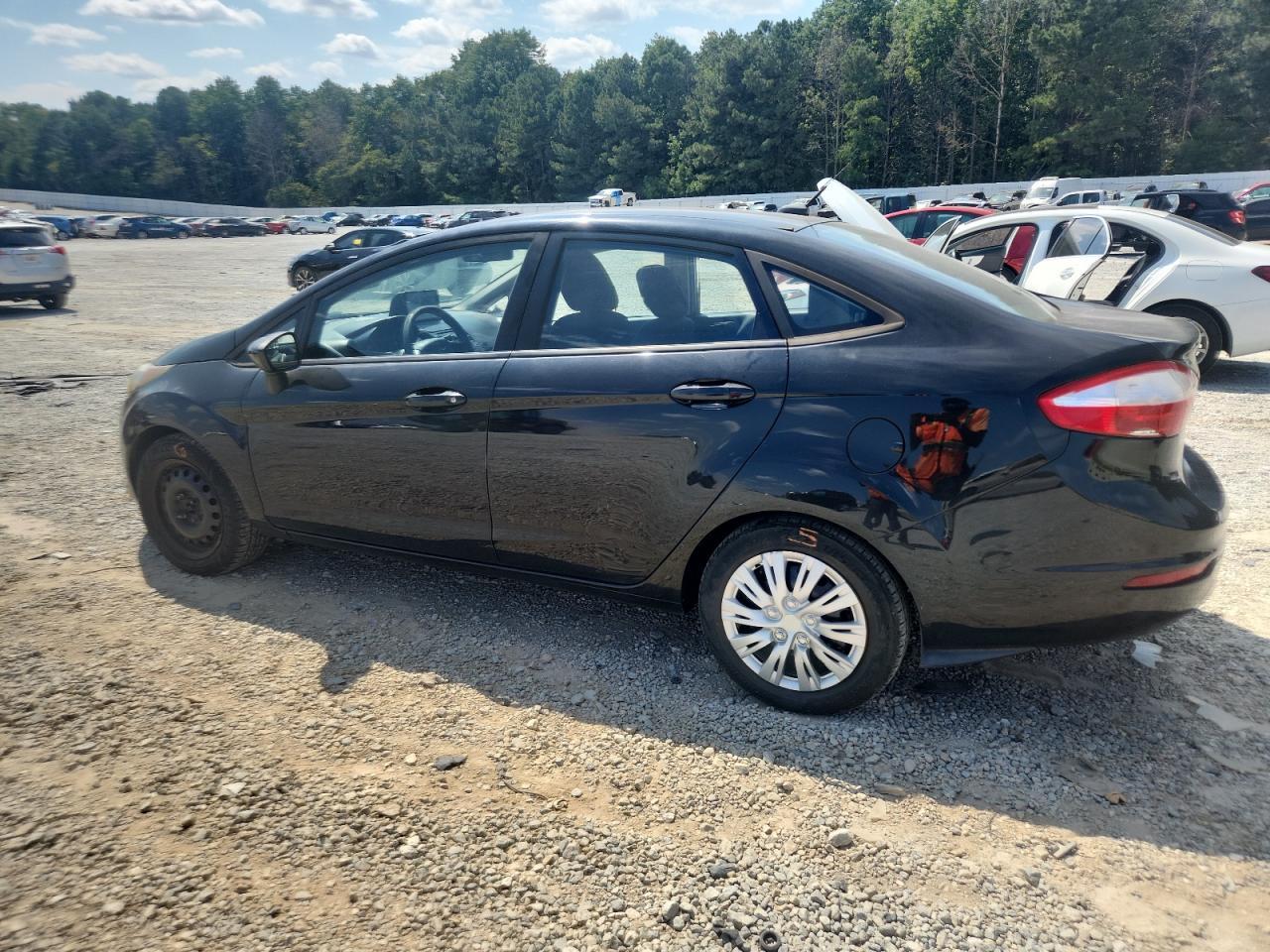 2014 Ford Fiesta S - Фото 2