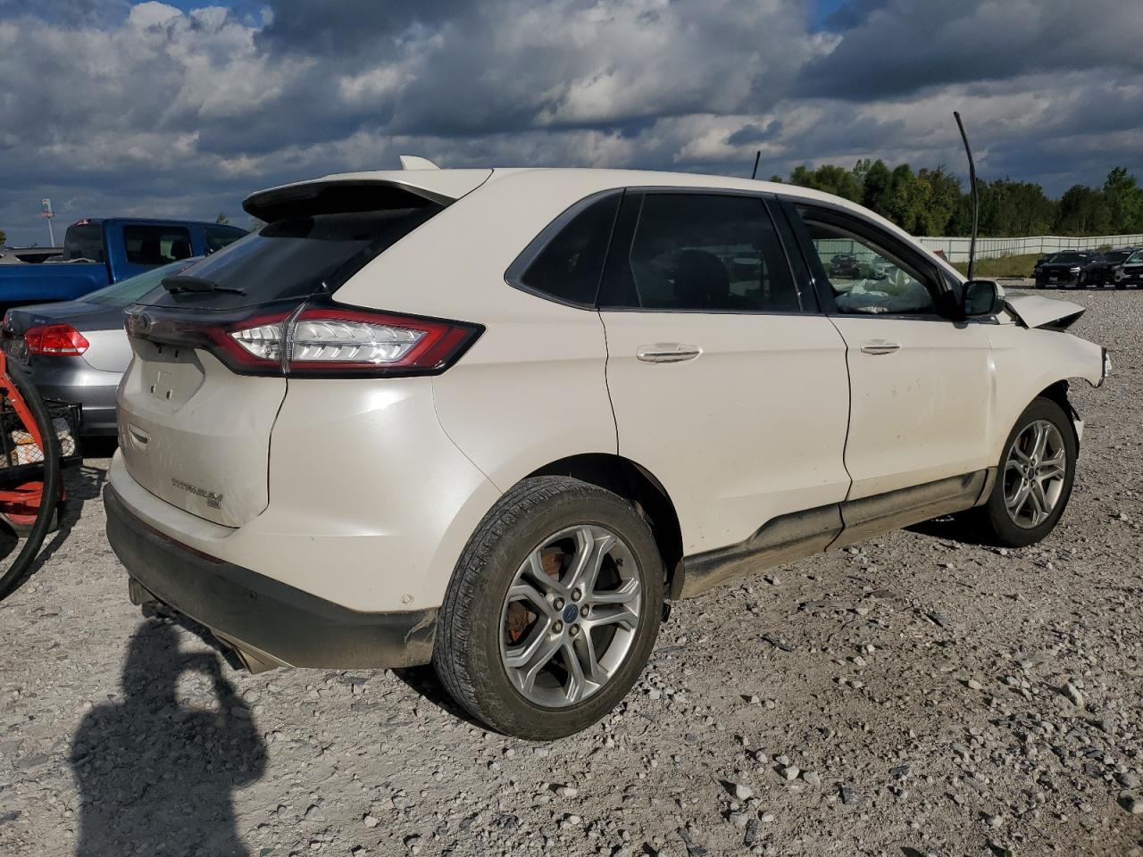 2015 Ford Edge Titanium - Фото 3