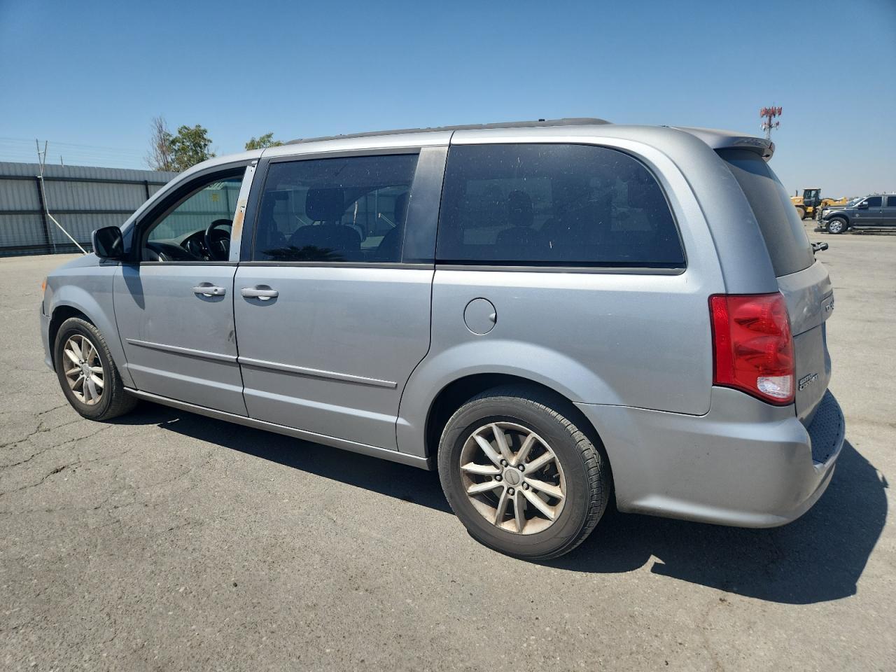 2015 Dodge Grand Caravan Sxt - Фото 2