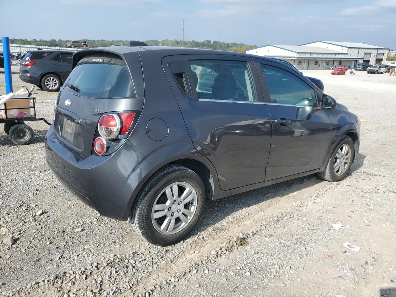 2016 Chevrolet Sonic Lt - Фото 3