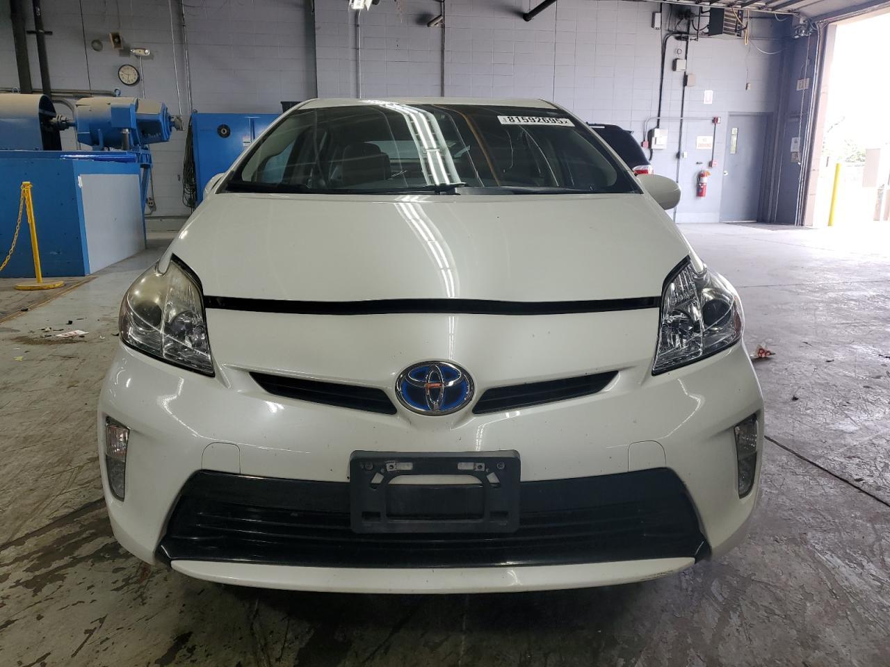 2015 Toyota Prius - Image 5