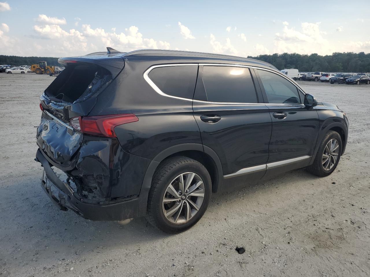 2019 Hyundai Santa Fe Sel - Image 3