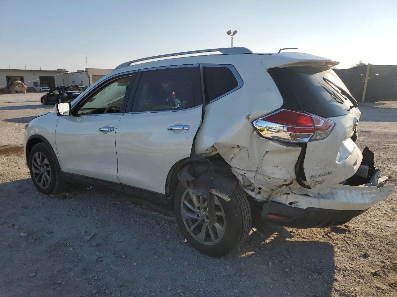 2015 Nissan Rogue S - Фото 2