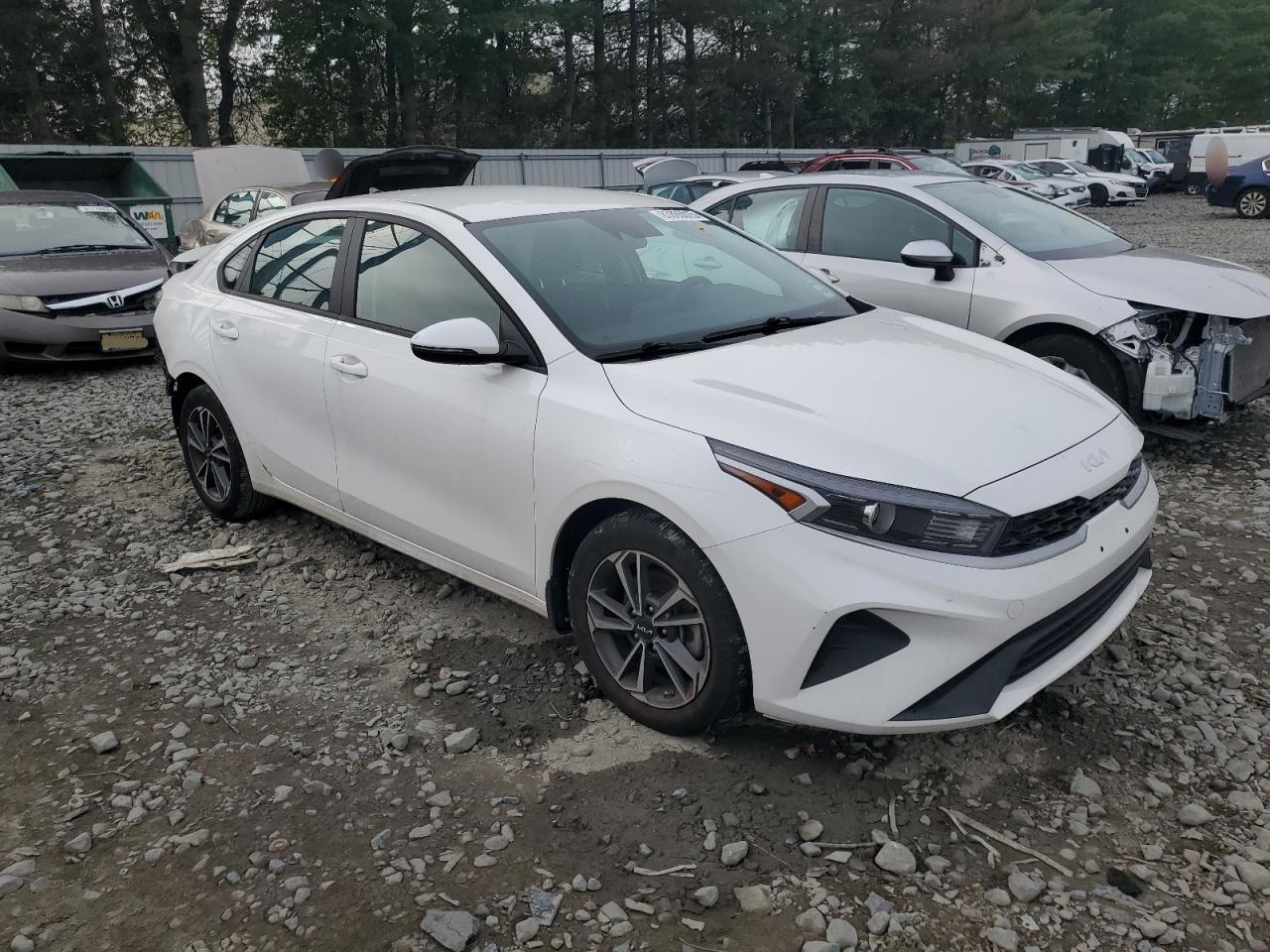 2023 Kia Forte Lx - Image 4