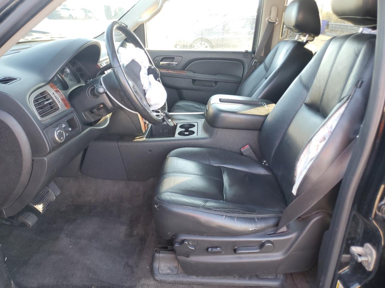 2012 Chevrolet Suburban C1500 Lt - Image 7