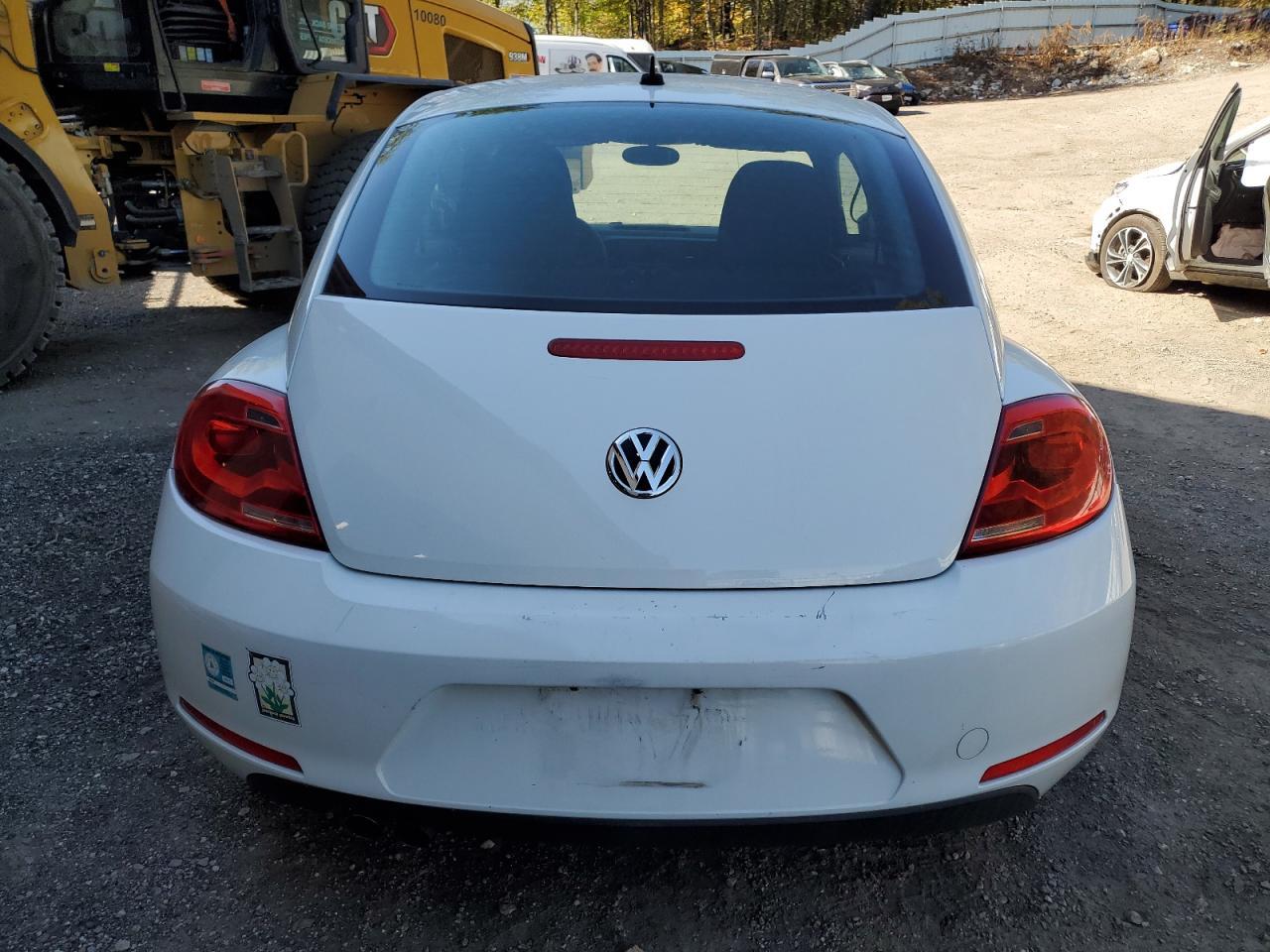 2013 Volkswagen Beetle - Image 6