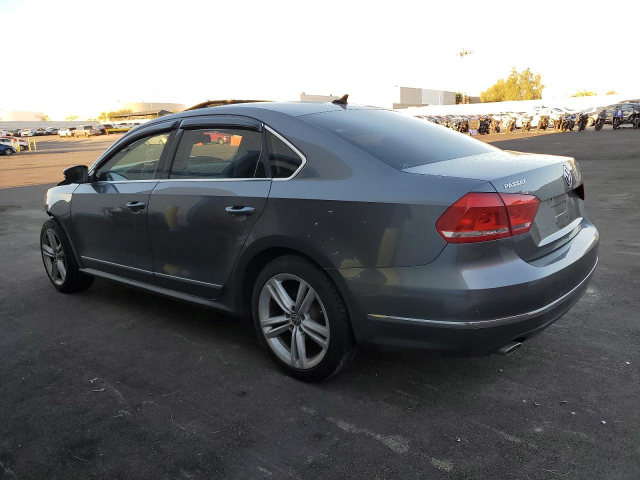 2014 Volkswagen Passat Se - Фото 2