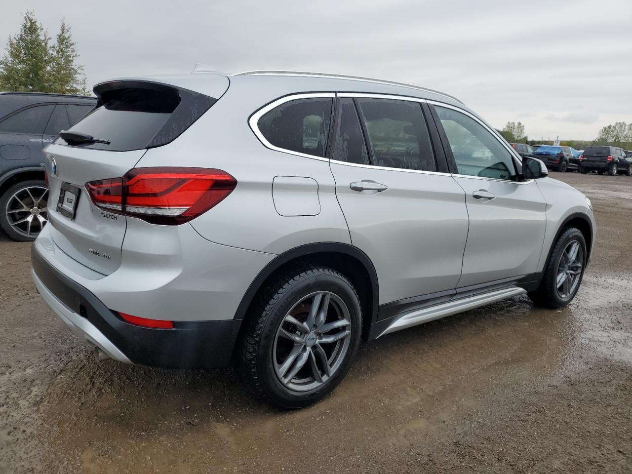 2020 BMW X1 xDrive28I - Фото 3