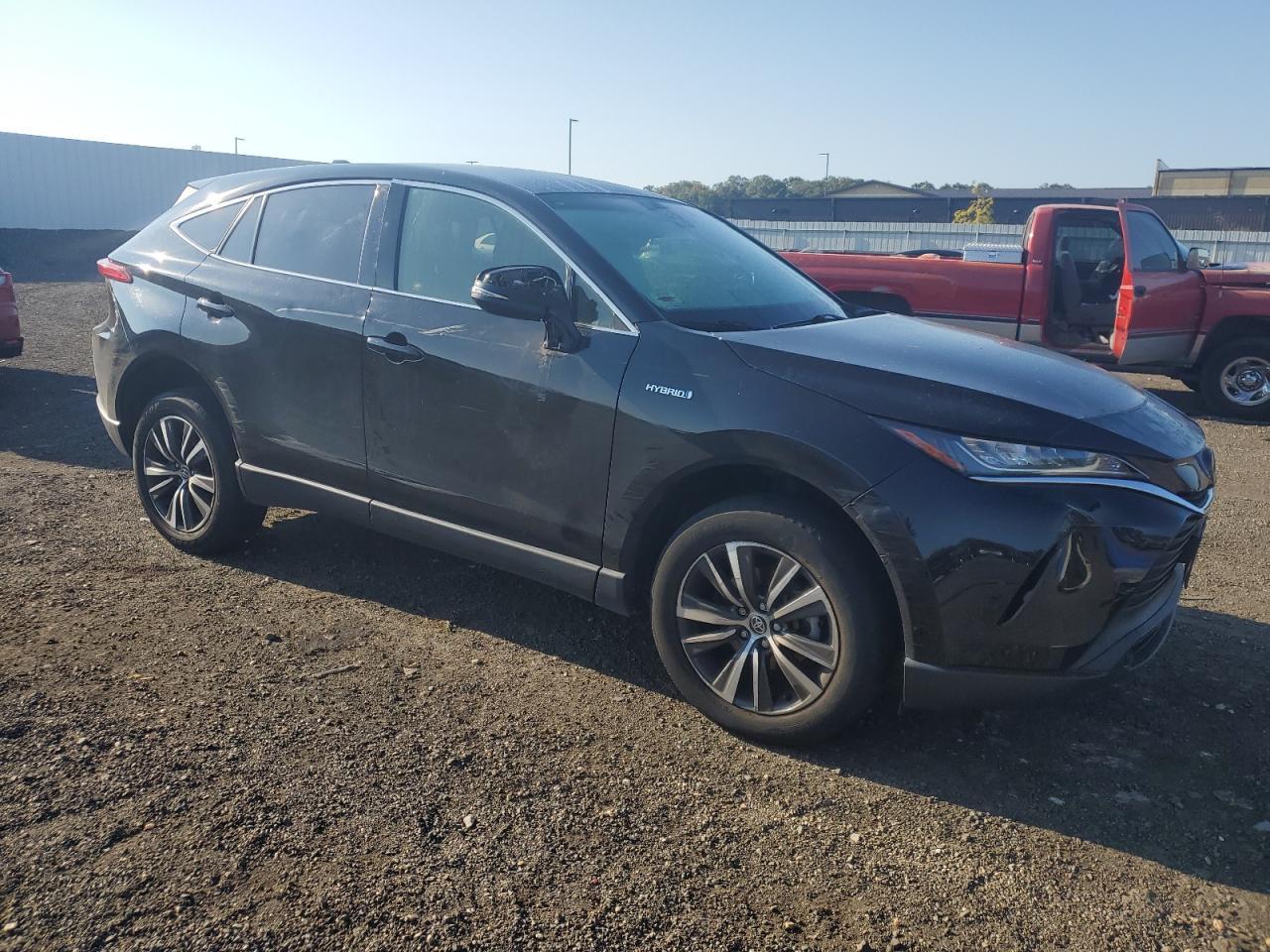 2021 Toyota Venza Le - Фото 4