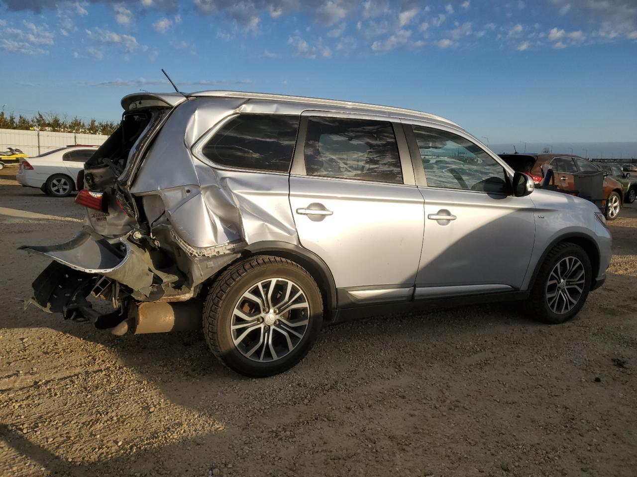 2016 Mitsubishi Outlander Gt - Фото 3