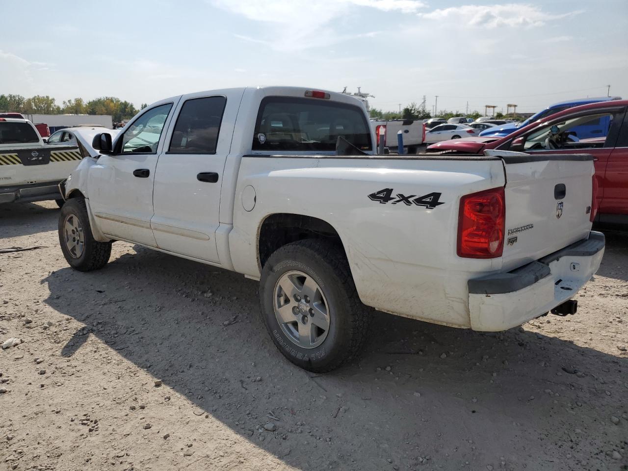 2005 Dodge Dakota Quad Laramie - Фото 2