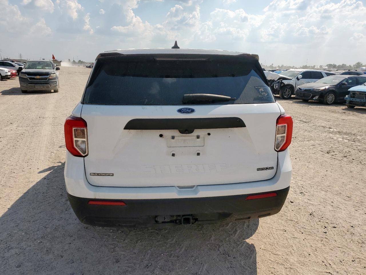 2021 Ford Explorer Police Interceptor - Image 6