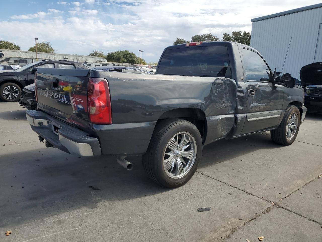 2003 Chevrolet Silverado C1500 - Фото 3