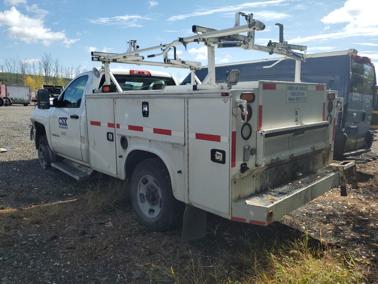 2015 Chevrolet Silverado K2500 Heavy Duty - Фото 2