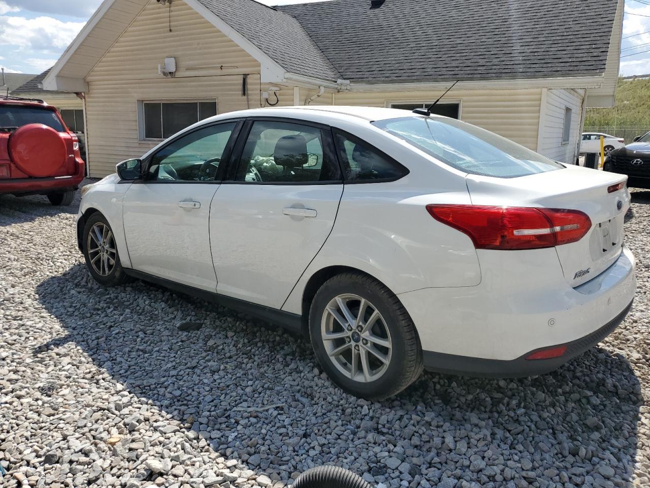 2016 Ford Focus Se - Image 2